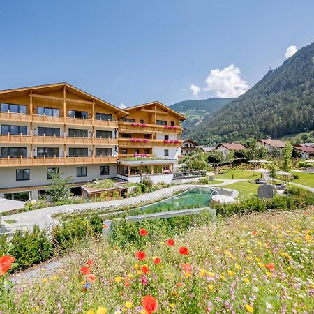 Tilia Living - B&B Mit Dem Komfort Eines Kleinen, Feinen Hotels Ried im Oberinntal Exterior foto