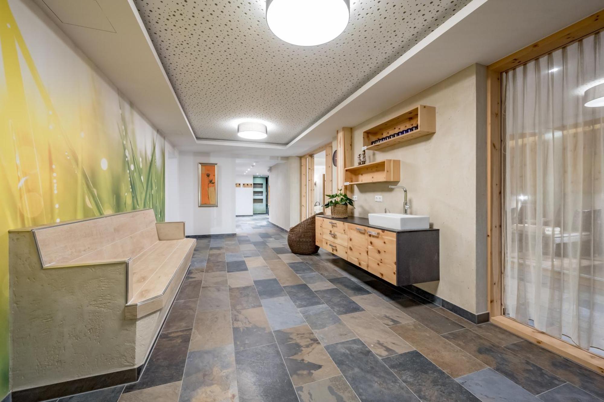 Tilia Living - B&B Mit Dem Komfort Eines Kleinen, Feinen Hotels Ried im Oberinntal Exterior foto