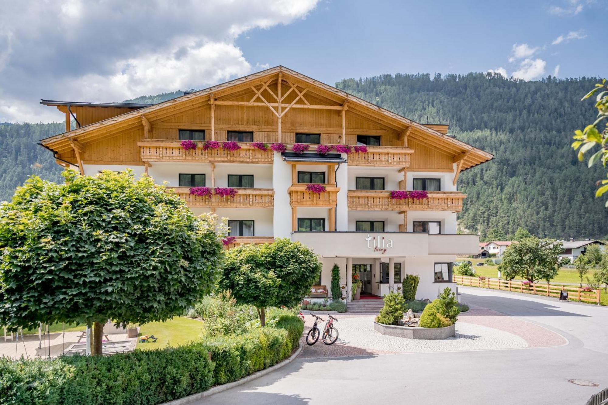 Tilia Living - B&B Mit Dem Komfort Eines Kleinen, Feinen Hotels Ried im Oberinntal Exterior foto
